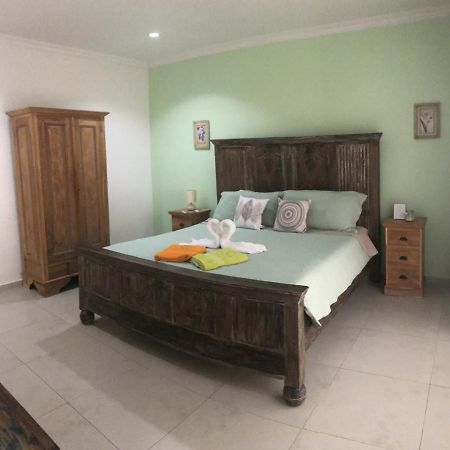 Aruba'S Bakval Suites Екстер'єр фото