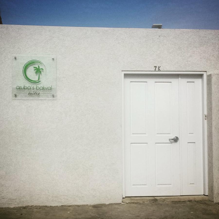 Aruba'S Bakval Suites Екстер'єр фото